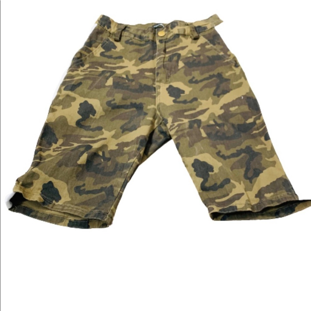 Fashion Nova Camouflage Bermuda Knee Shorts Green